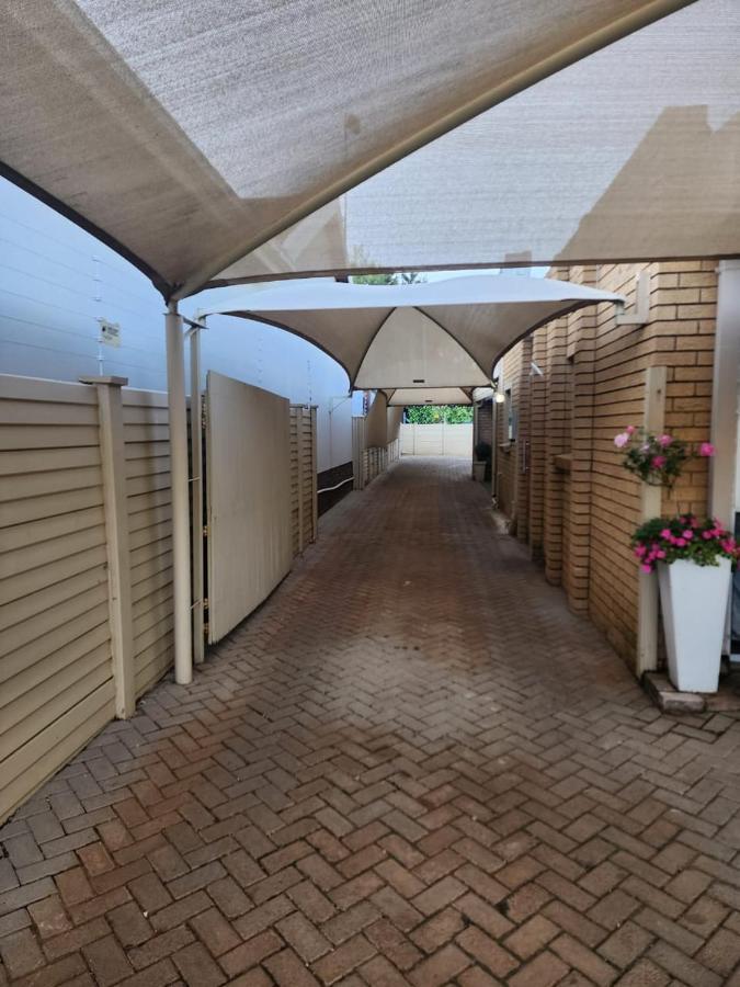 Villa Rose Cottages Bloemfontein Dış mekan fotoğraf